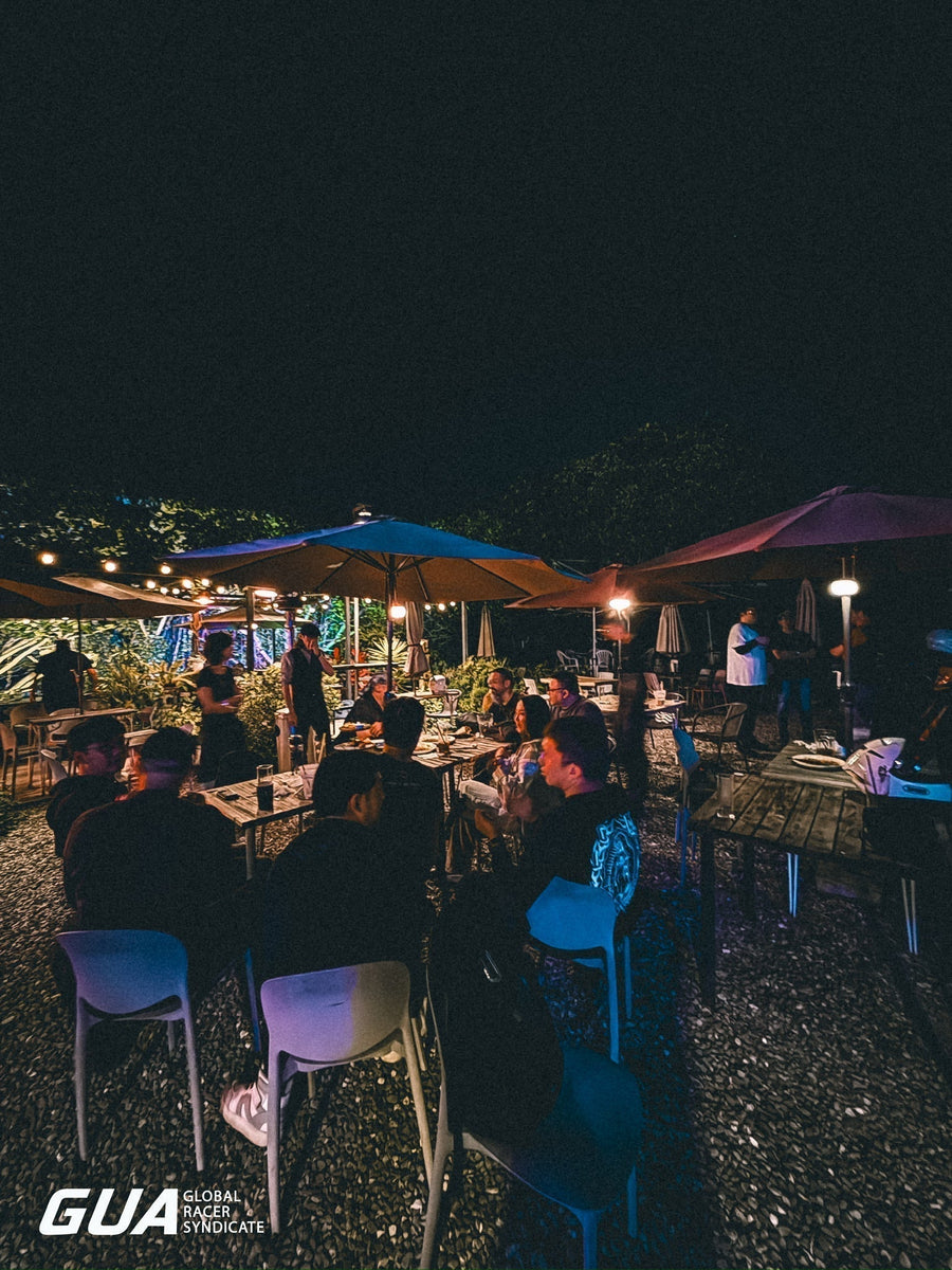 小坪頂路 >> 摩拓車庫